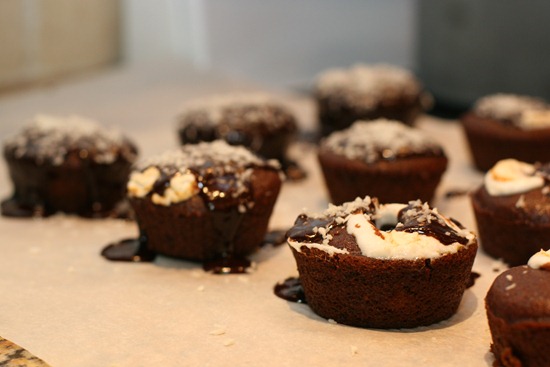 IMG 7693 thumb   Marshmallow S&rsquo;more Vegan Cupcakes: Take 1