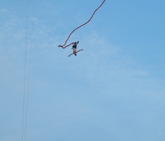 Eric_bungee_jumping3 Eric_bungee_jumping3