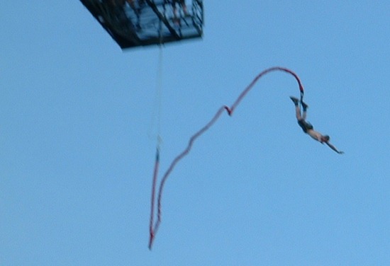 Eric_bungee_jumping Eric_bungee_jumping